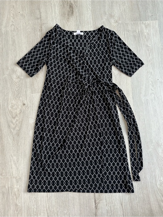 Motherhood Dresses & Skirts - Motherhood Maternity Wrap Dress - Black & White Chain Pattern - Small